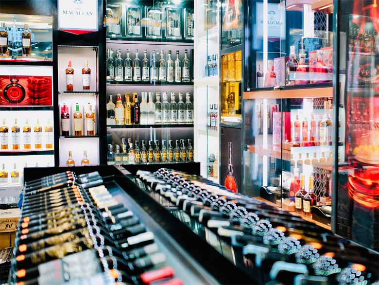 Thưởng Thức Chivas 25 Đúng Cách - Nghệ Thuật Của Sự Tinh Tế
